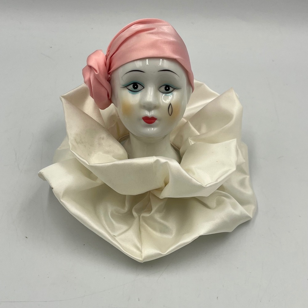 Vintage Porcelain Harlequin Clown Bust Pink Satin Turban Pierrot Decor 4.5"‎